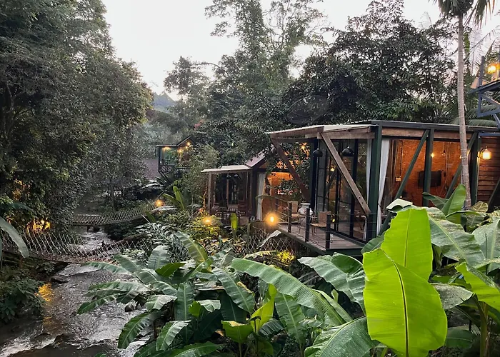 Voraman Hut
