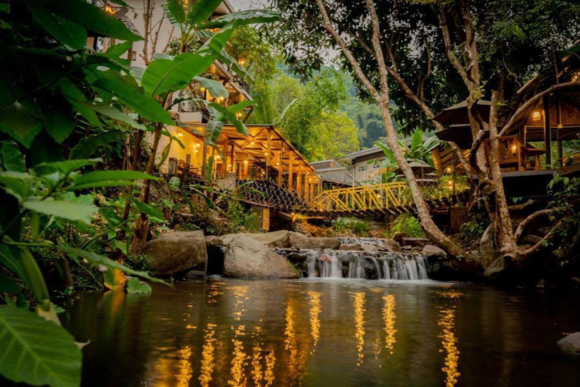 Voraman Hut 3*