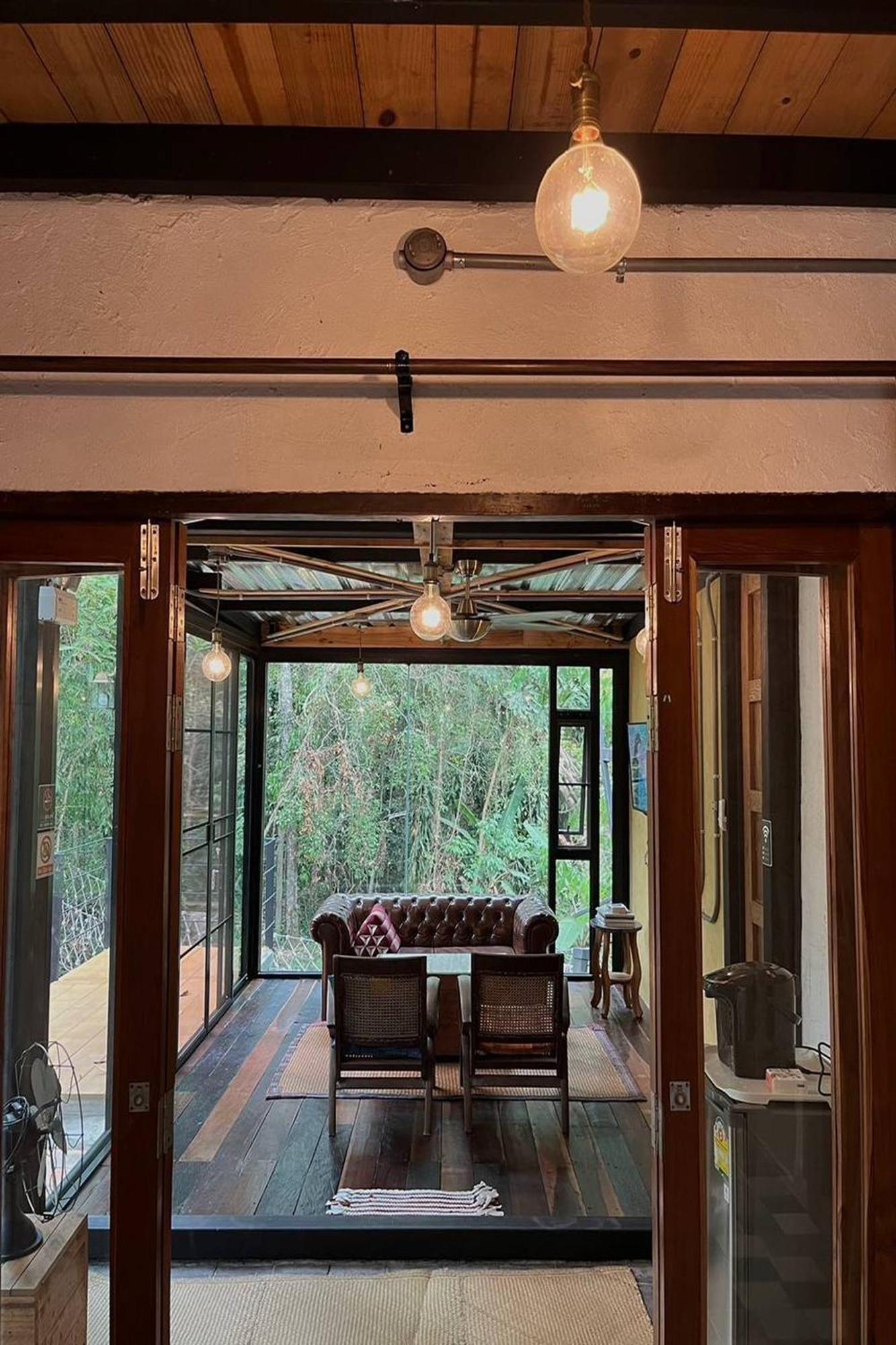 Voraman Hut Ban Pang Bo Hu Bon